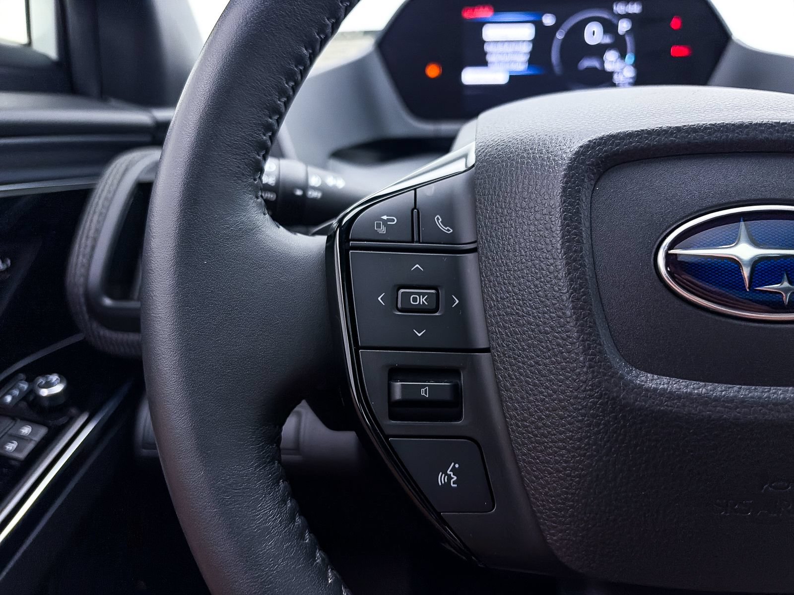 Used 2023 Subaru Solterra AWD image 32