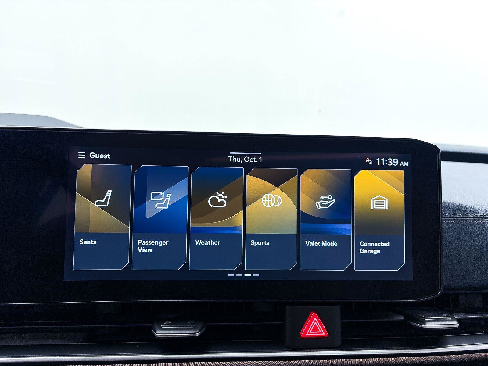Used 2025 Kia Carnival SX Prestige FWD image 25