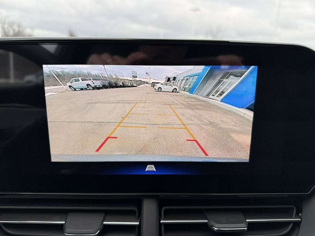 New 2026 Chevrolet Trax RS w/ Sunroof Package image 21