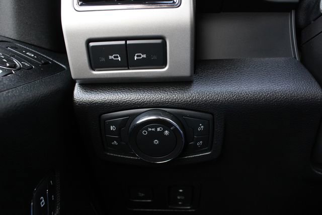 Used 2019 Ford F350 Lariat w/ Lariat Ultimate Package AWD/4WD image 9