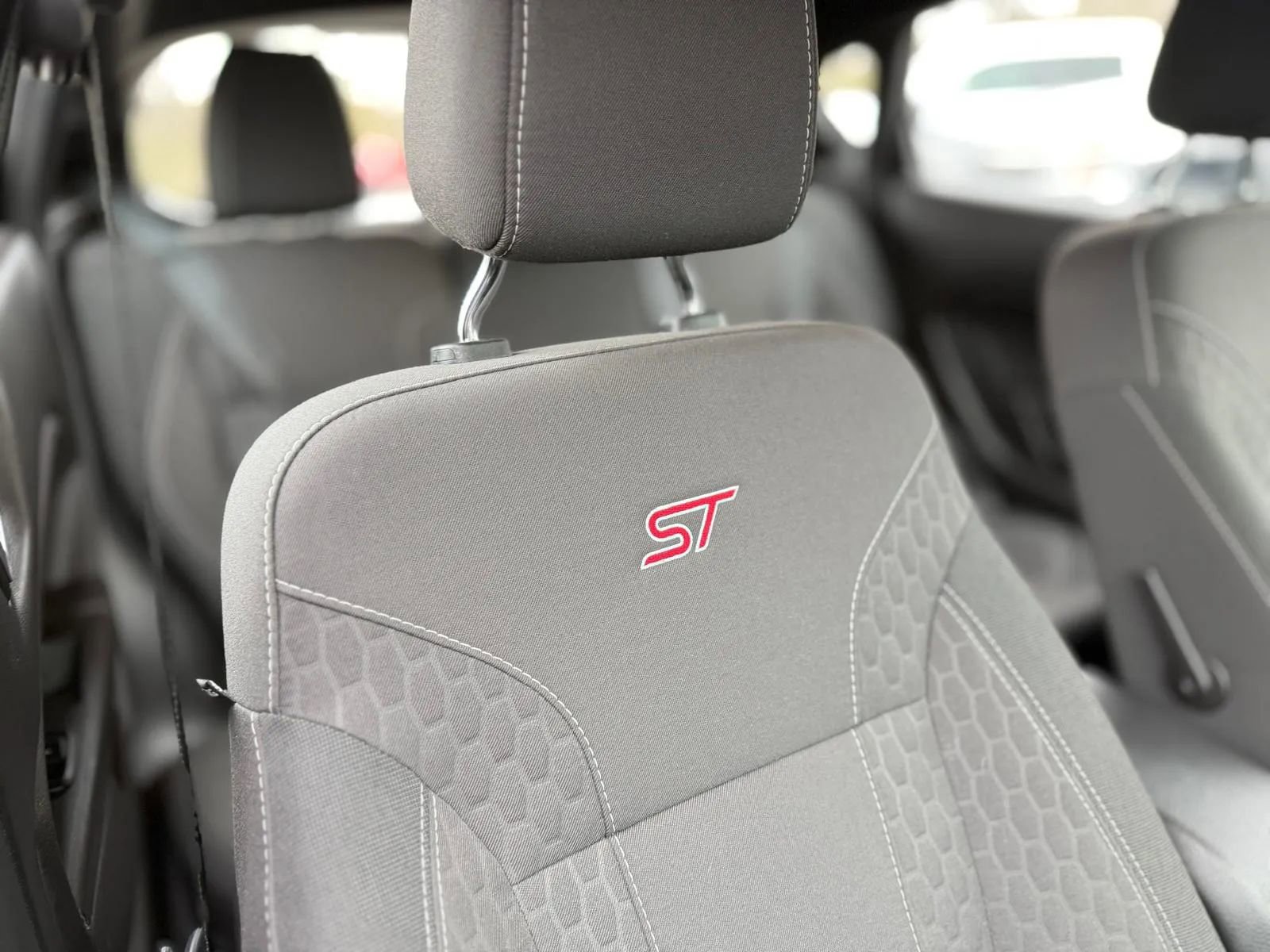 Used 2016 Ford Fiesta ST image 24