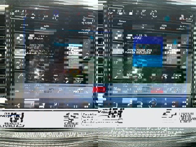 Used 2024 Chrysler Pacifica Limited image 37