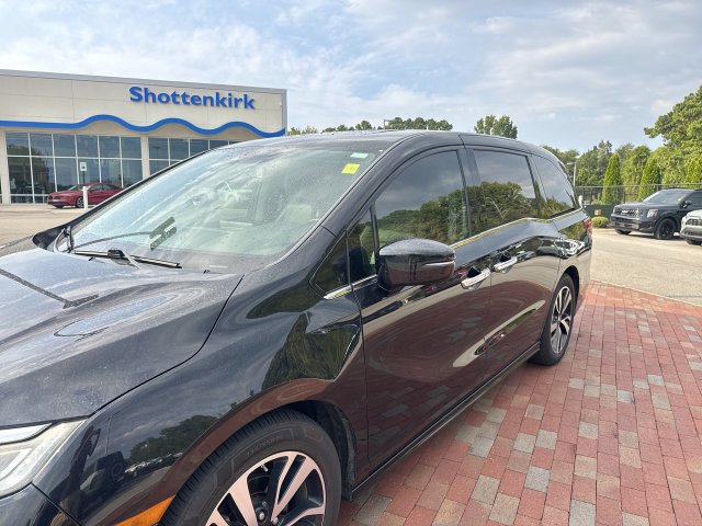Used 2018 Honda Odyssey Elite image 3