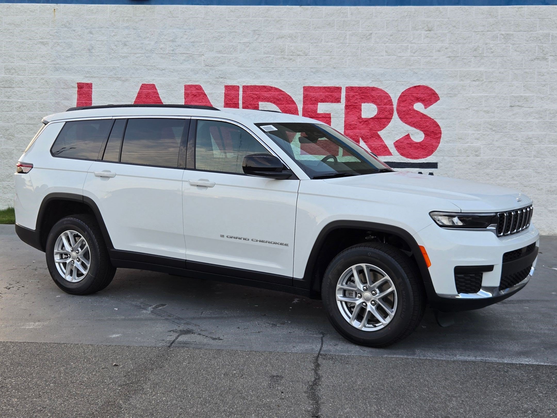 New 2026 Jeep Grand Cherokee L Laredo