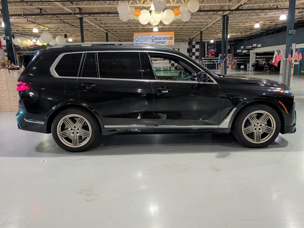 Certified 2025 BMW ALPINA XB7 AWD/4WD image 13