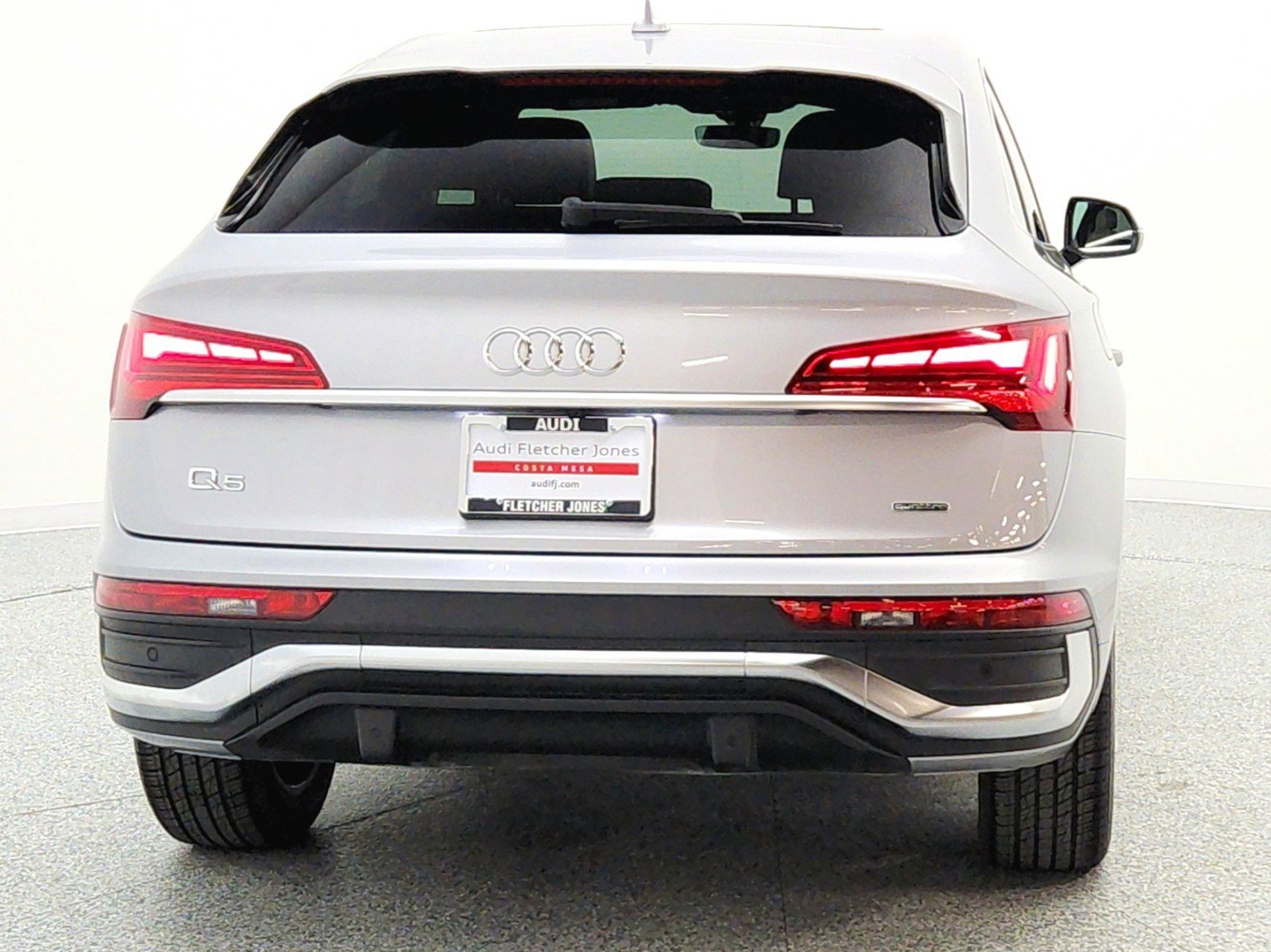 Used 2023 Audi Q5 2.0T Premium w/ Convenience Package AWD/4WD image 6