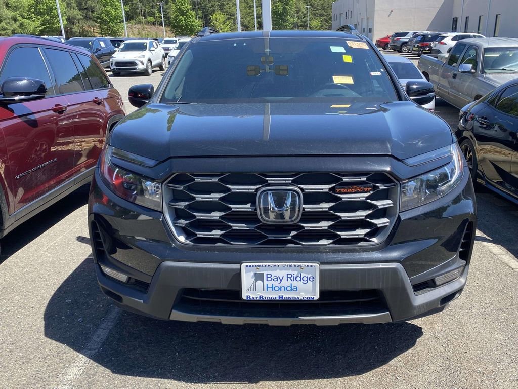 Used 2023 Honda Passport TrailSport image 2