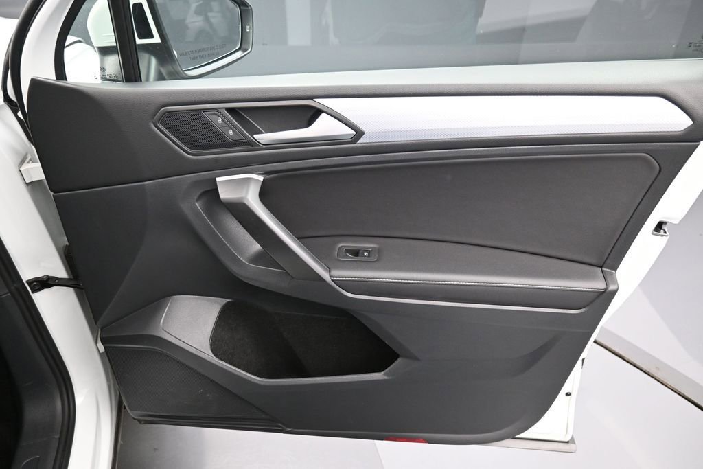Used 2024 Volkswagen Tiguan S FWD image 33