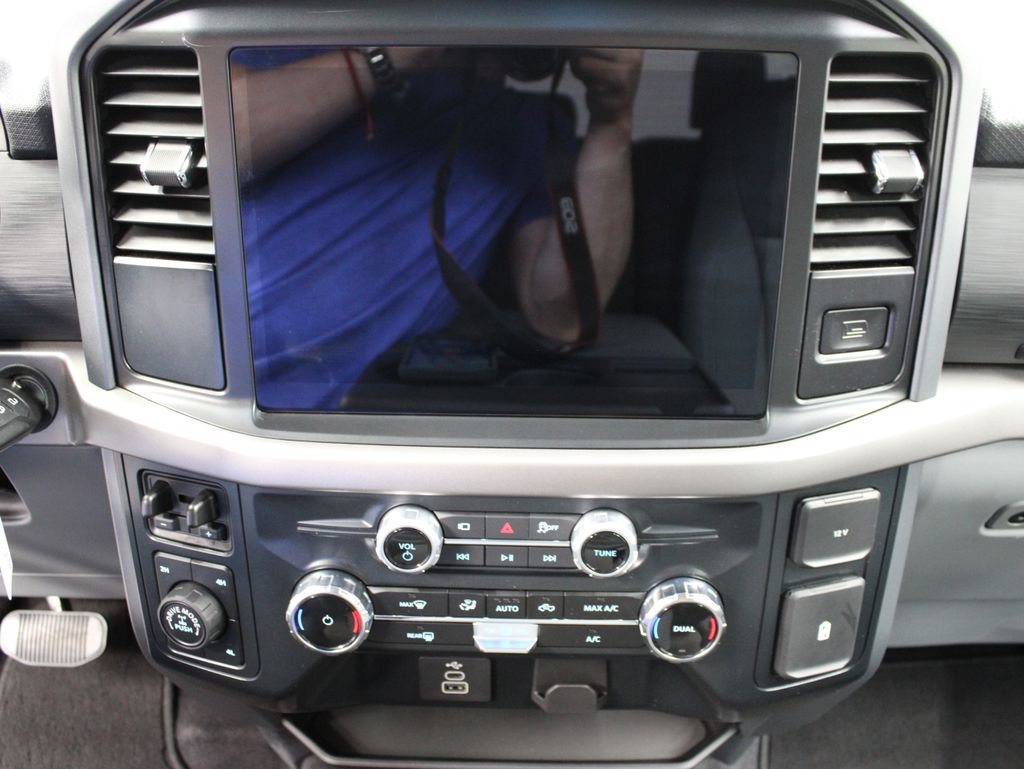 Used 2025 Ford F150 XLT w/ Equipment Group 301A Standard AWD/4WD image 19