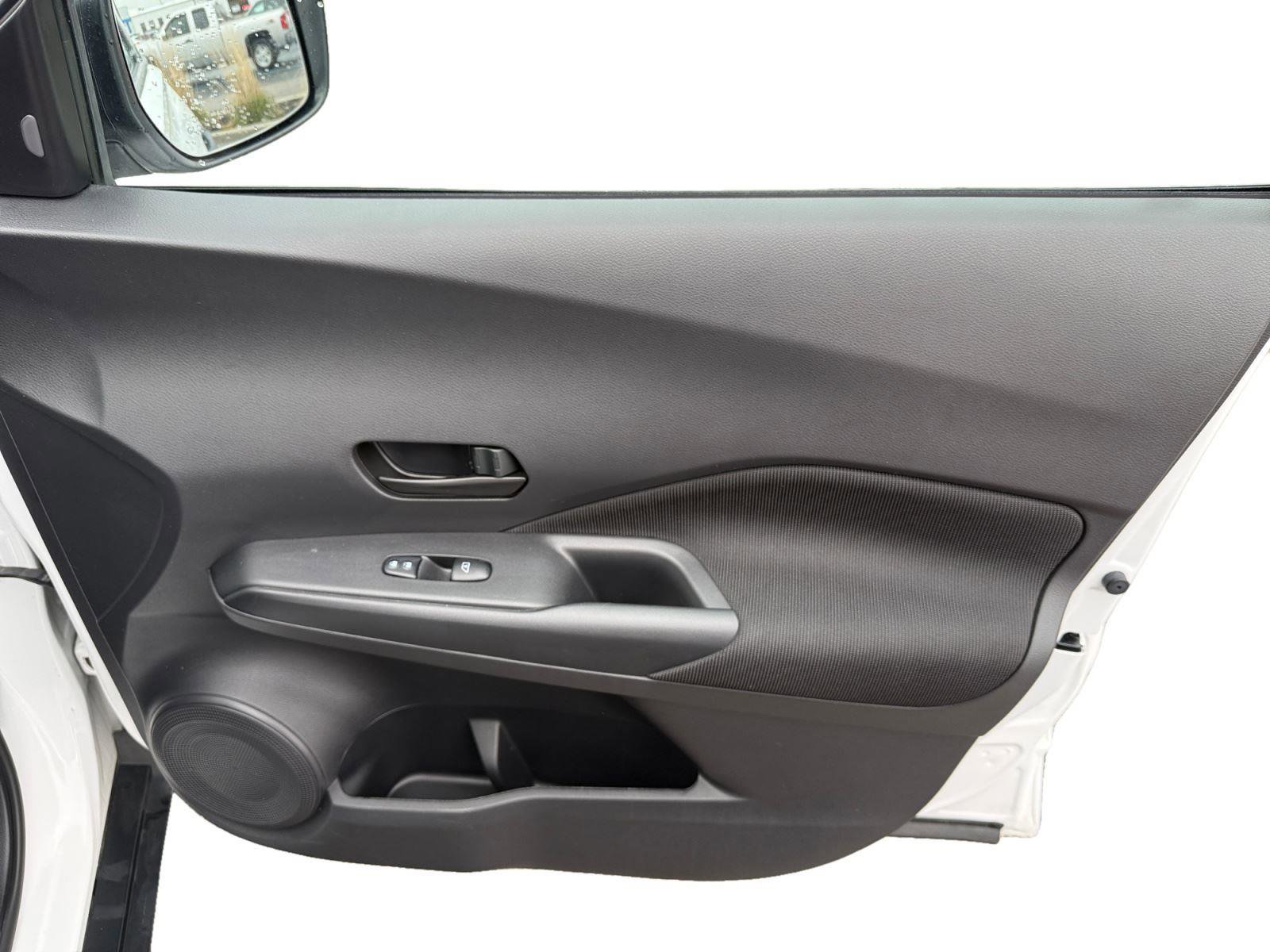 Used 2022 Nissan Kicks S image 24