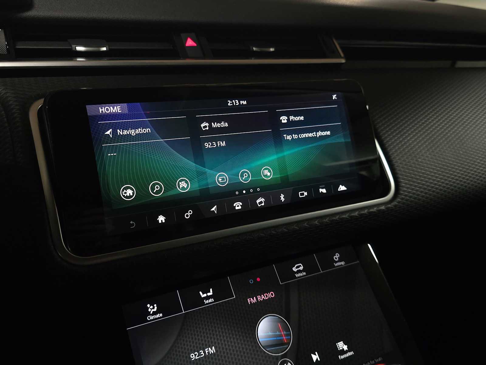 Used 2018 Land Rover Range Rover Velar S image 29