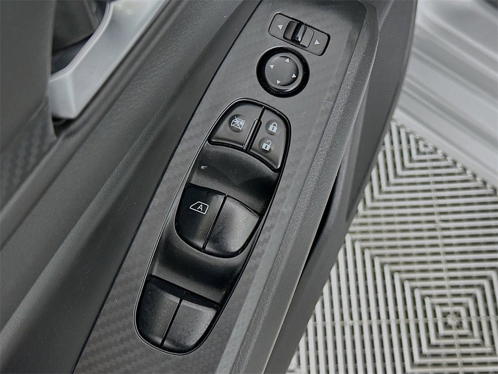 Used 2024 Nissan Altima 2.5 SV image 21