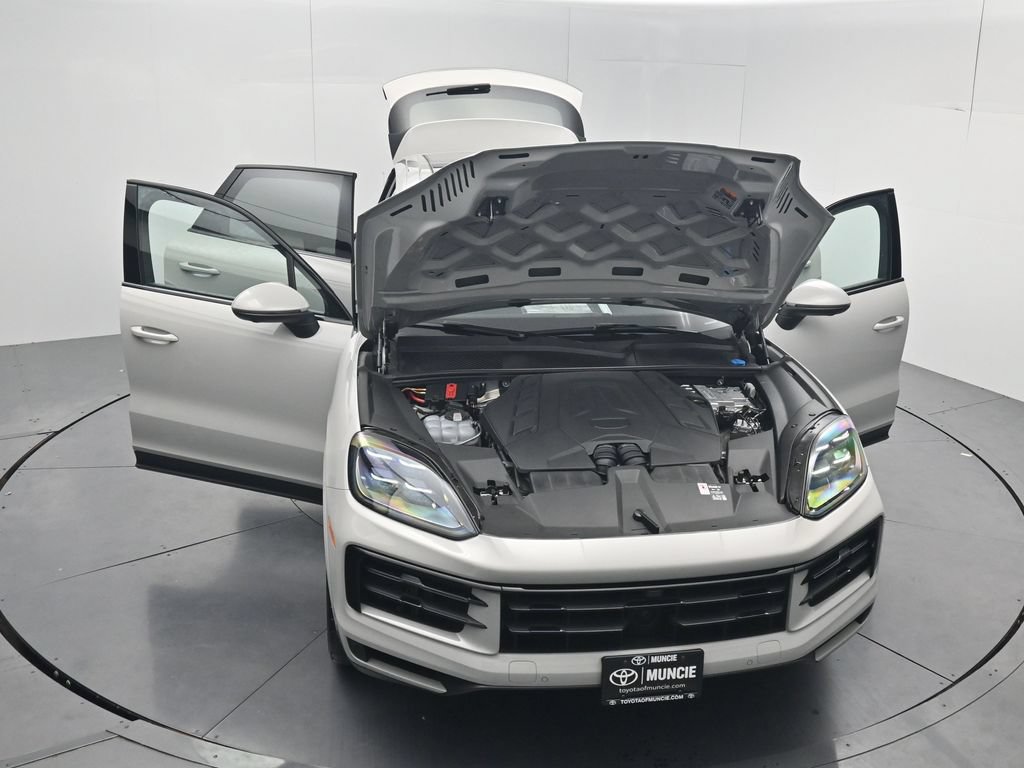 Used 2025 Porsche Cayenne S AWD/4WD image 63