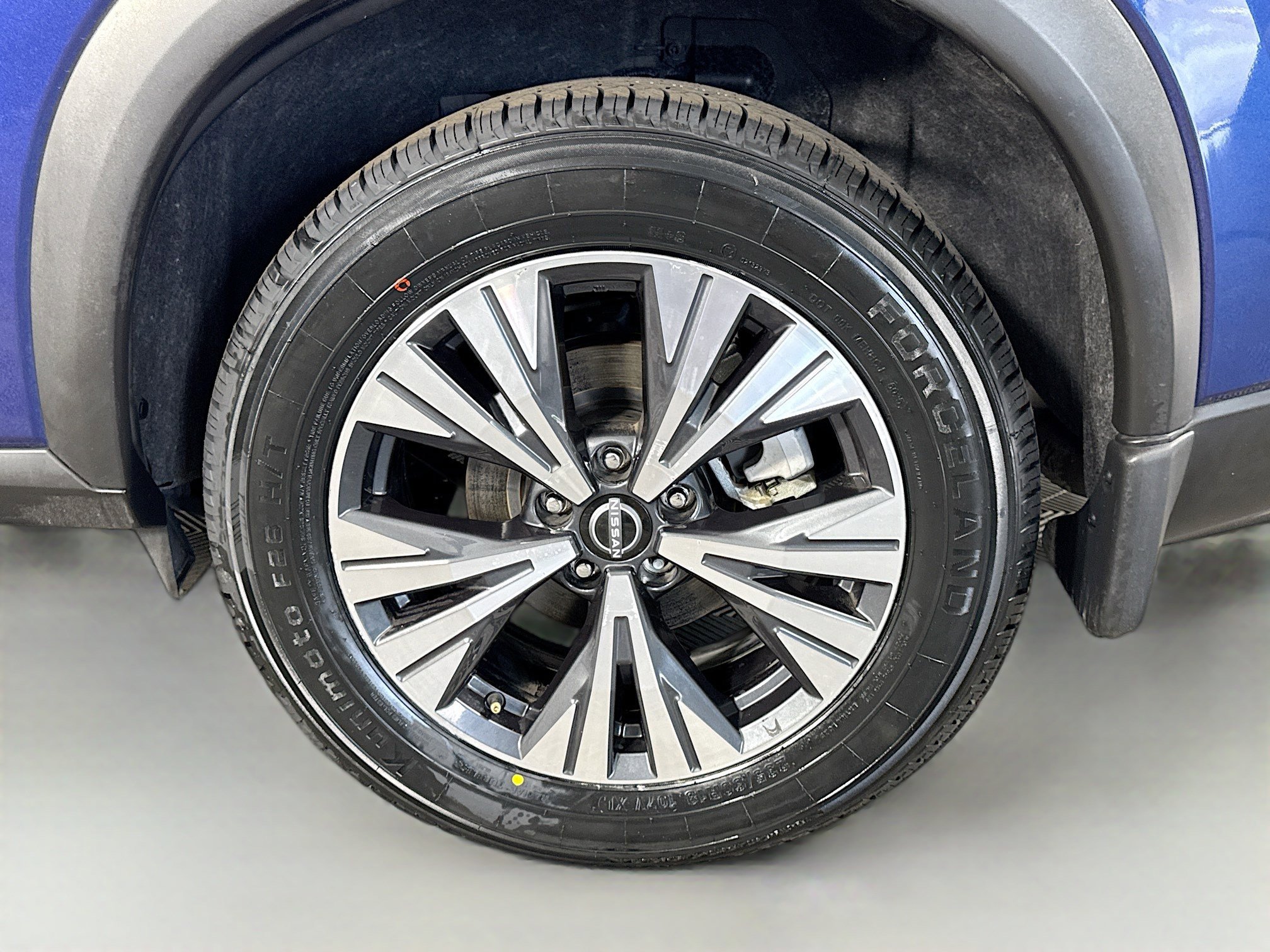Used 2023 Nissan Rogue SV FWD image 37