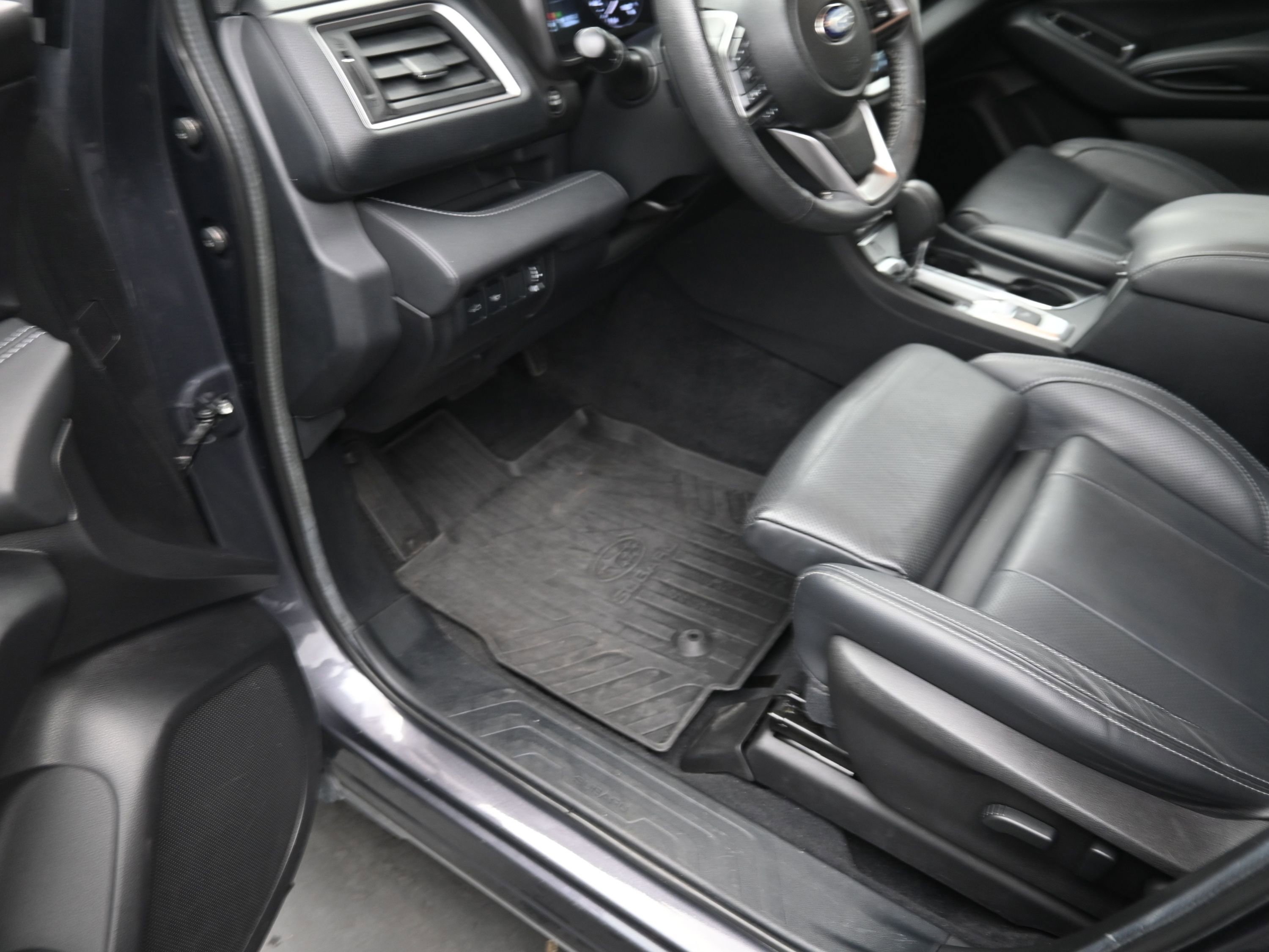 Used 2024 Subaru Ascent Limited image 17