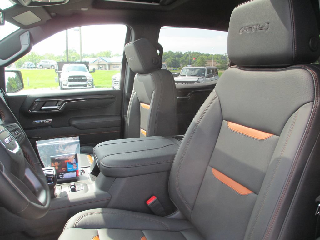 New 2026 GMC Sierra 1500 AT4 w/ AT4 Premium Package AWD/4WD image 16