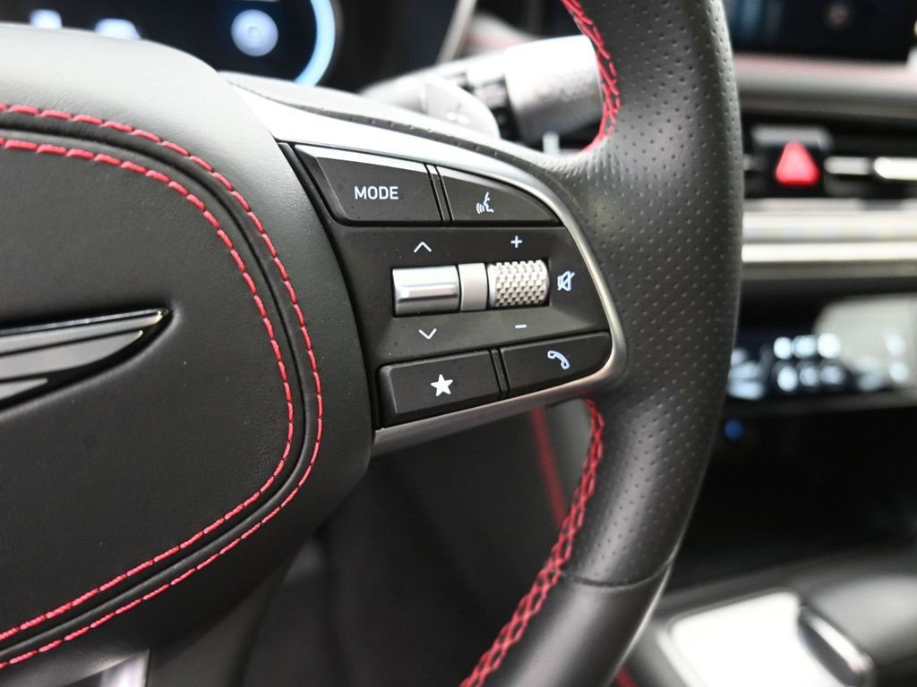 Used 2024 Genesis G70 3.3T Advanced w/ Sport Prestige Package image 30