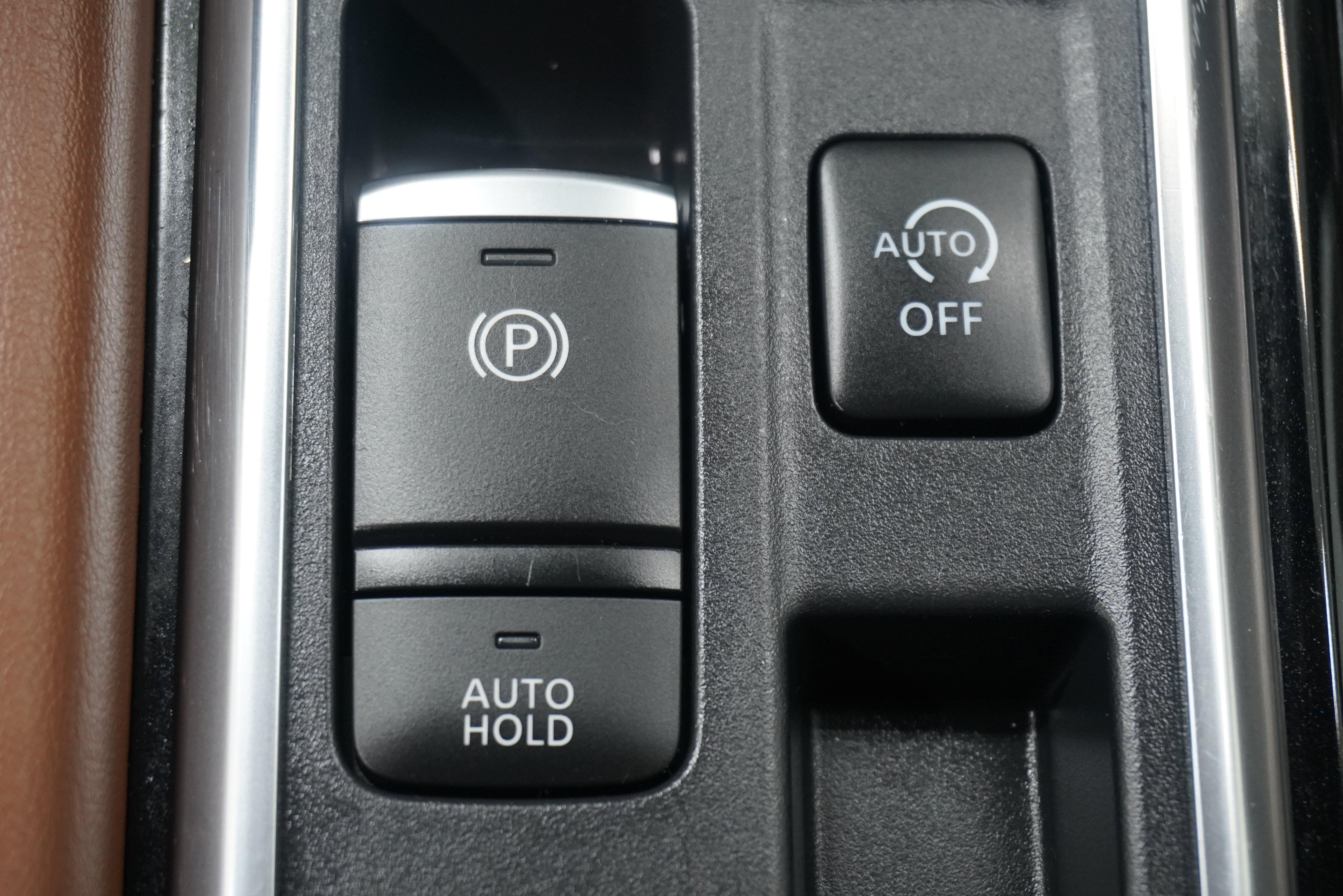 Used 2023 Nissan Pathfinder Platinum FWD image 28