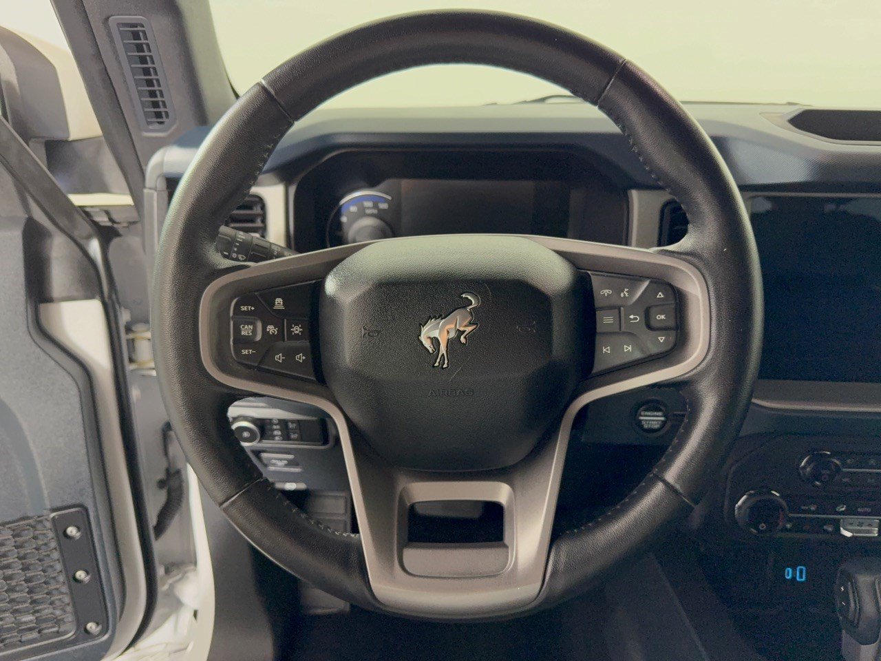Used 2024 Ford Bronco Outer Banks AWD/4WD image 10