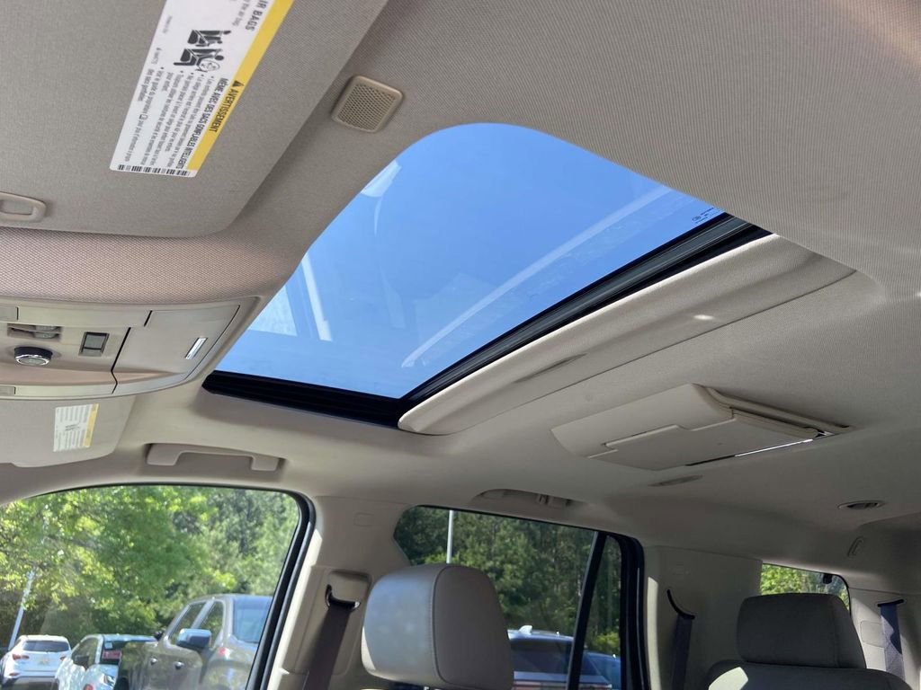 Used 2017 Chevrolet Tahoe Premier RWD image 19