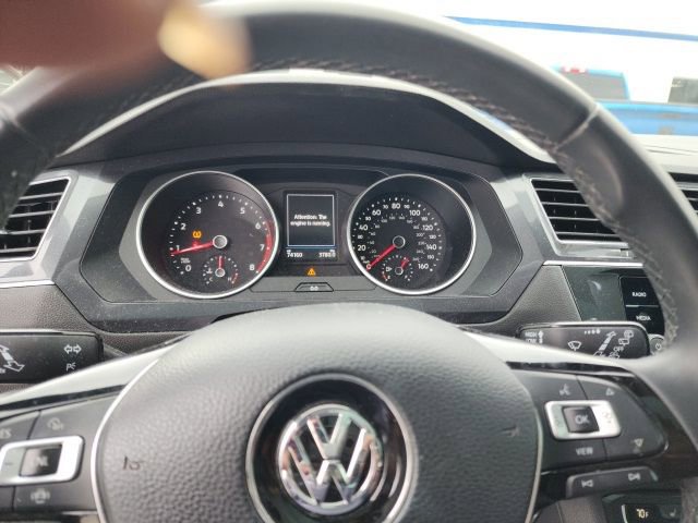 Used 2020 Volkswagen Tiguan SE w/ Panoramic Sunroof Package image 29