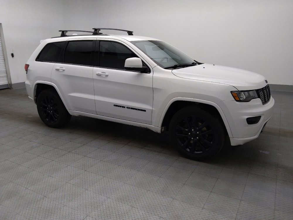 Used 2019 Jeep Grand Cherokee Altitude RWD image 11