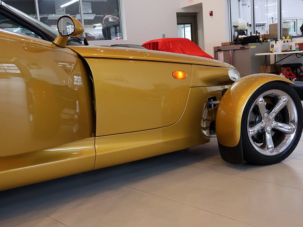 Used 2002 Chrysler Prowler RWD image 17