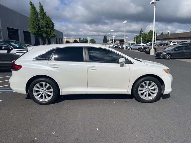 Used 2015 Toyota Venza LE image 4
