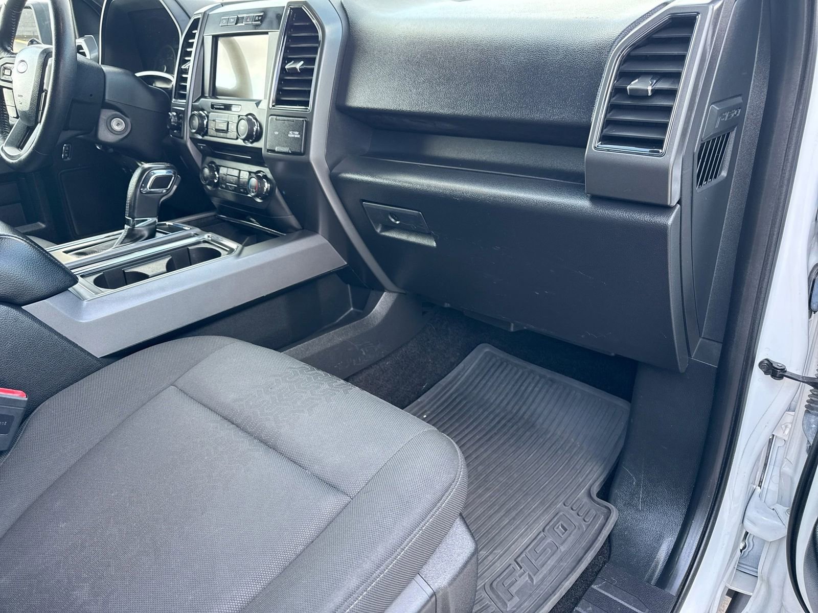 Used 2018 Ford F150 XLT w/ Equipment Group 302A Luxury image 8