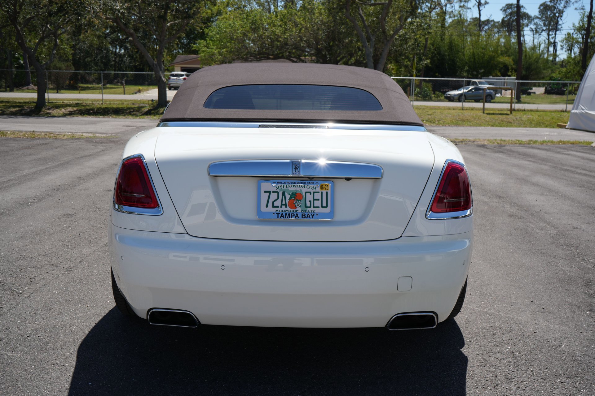 Used 2017 Rolls-Royce Dawn image 5