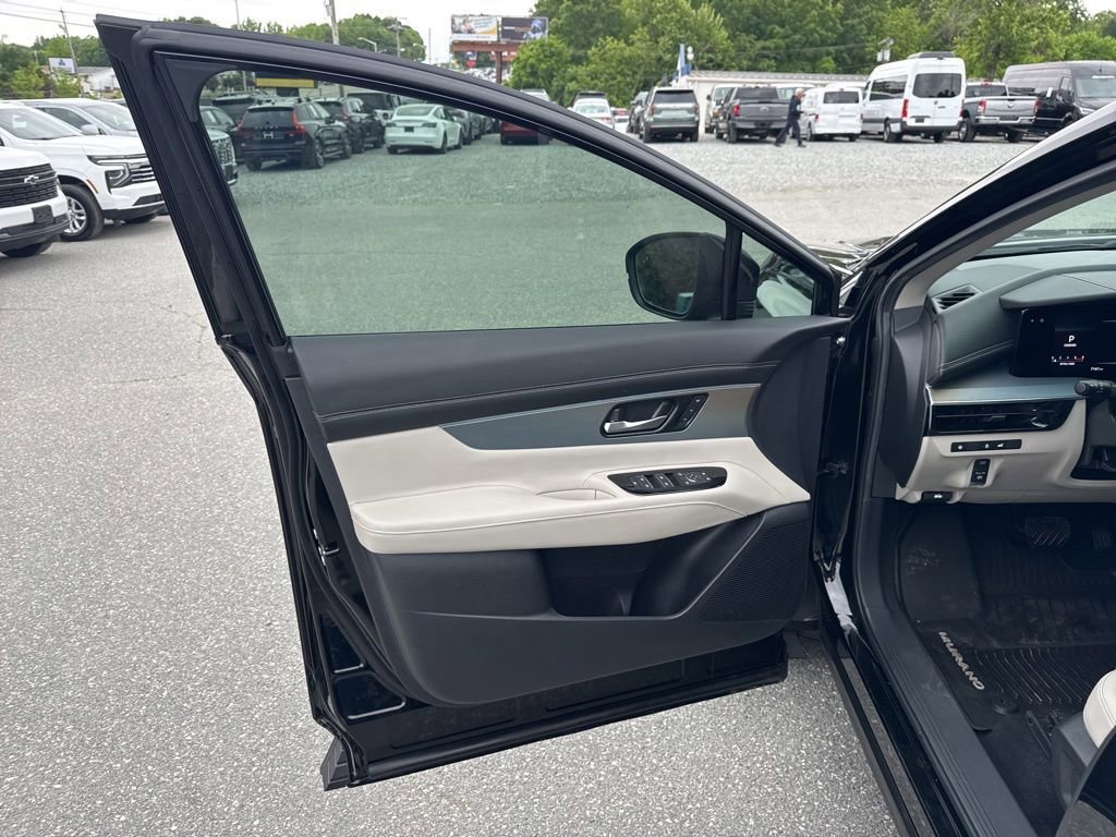 Used 2025 Nissan Murano SL AWD/4WD image 27