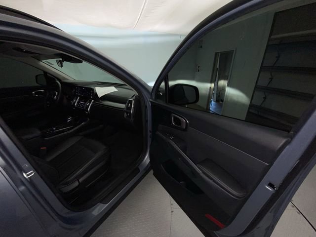 Used 2023 Kia Sorento S w/ Panoramic Sunroof Package FWD image 26
