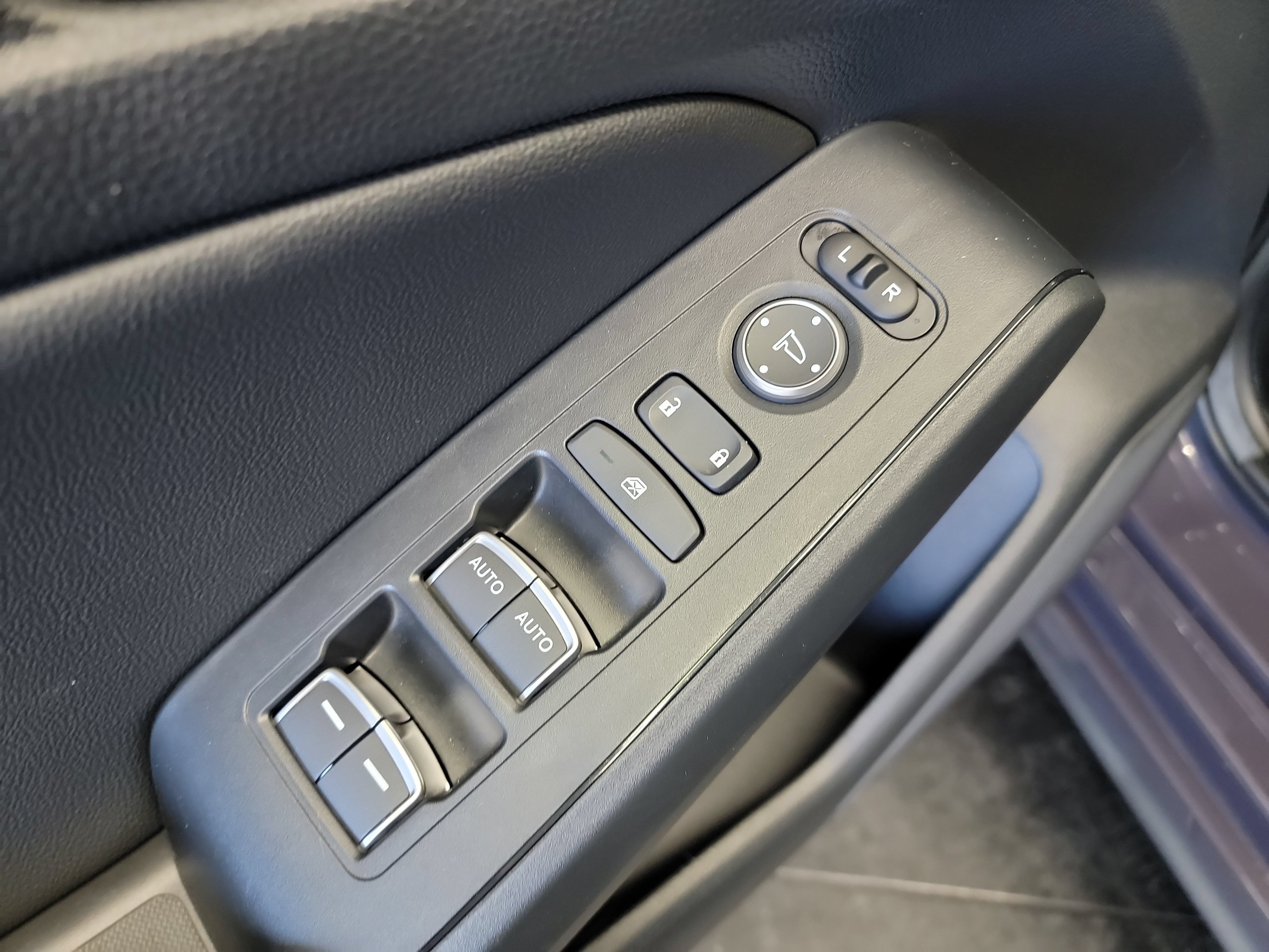 Used 2024 Honda Civic EX-L image 14