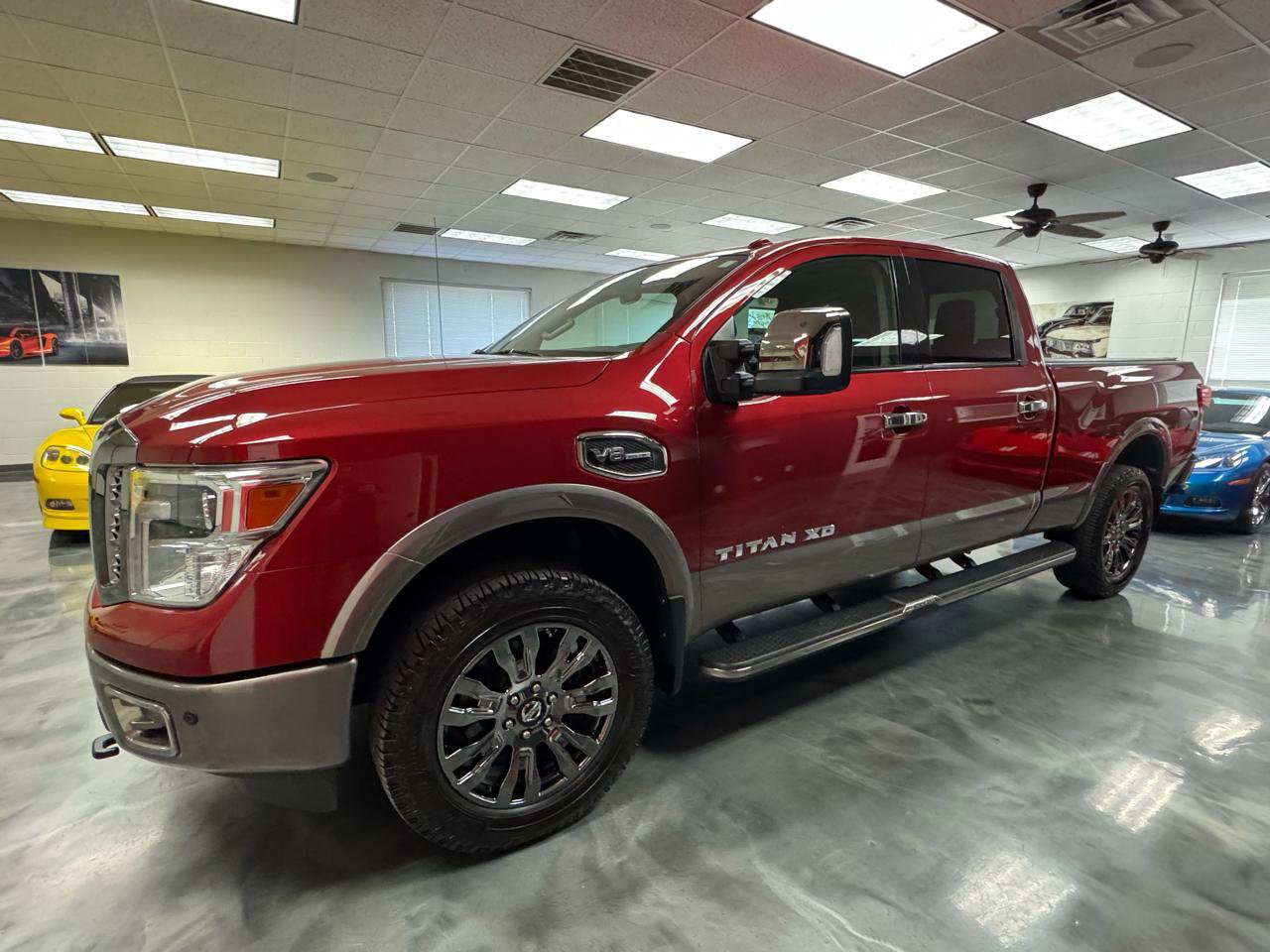 Used 2019 Nissan Titan Platinum Reserve AWD/4WD image 14