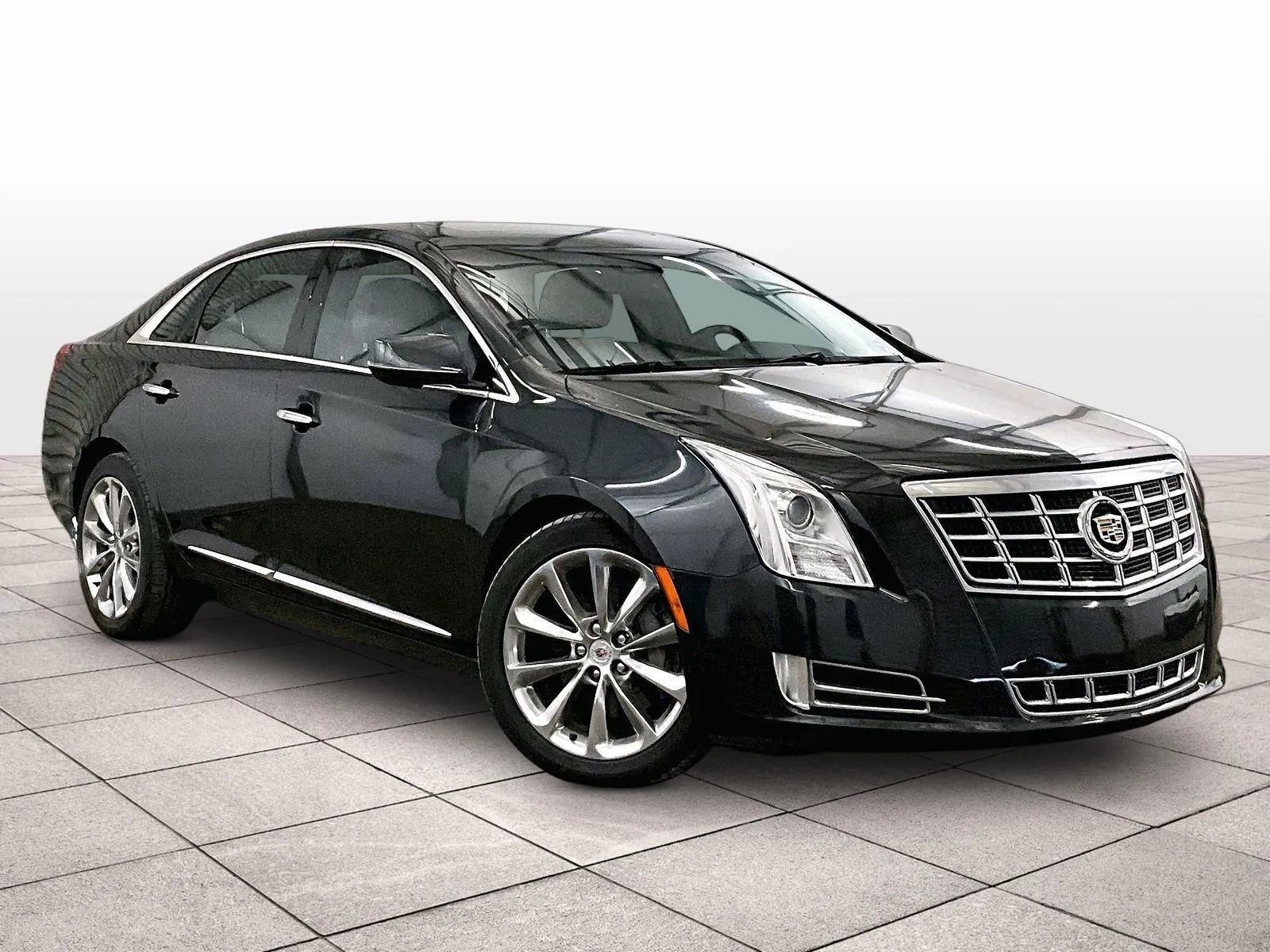 Used 2013 Cadillac XTS Luxury w/ Driver Awareness Package AWD/4WD image 3