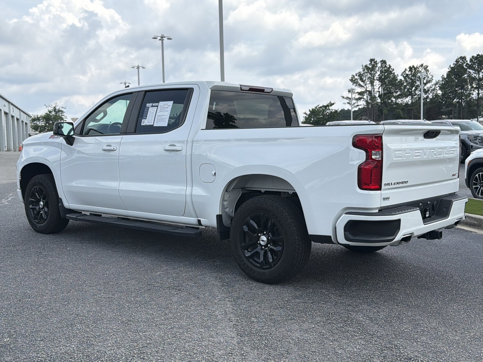 Used 2024 Chevrolet Silverado 1500 RST w/ Z71 Off-Road Package AWD/4WD image 10
