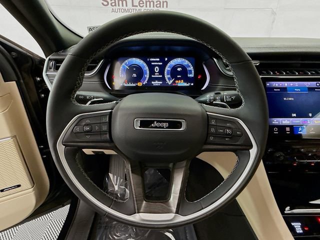 Used 2023 Jeep Grand Cherokee L Limited w/ Luxury Tech Group II image 13