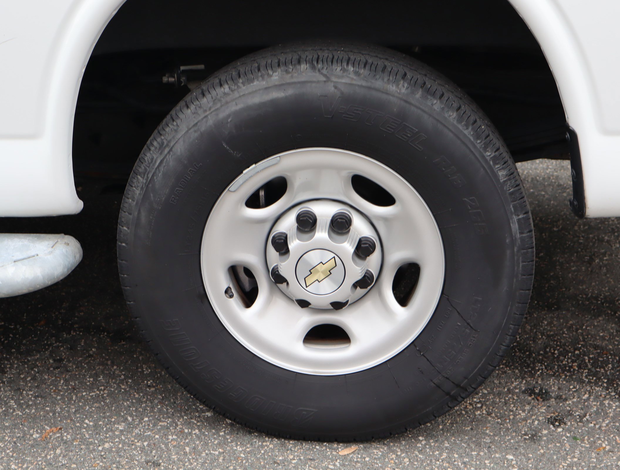 Used 2024 Chevrolet Express 2500 w/ Driver Convenience Package image 38