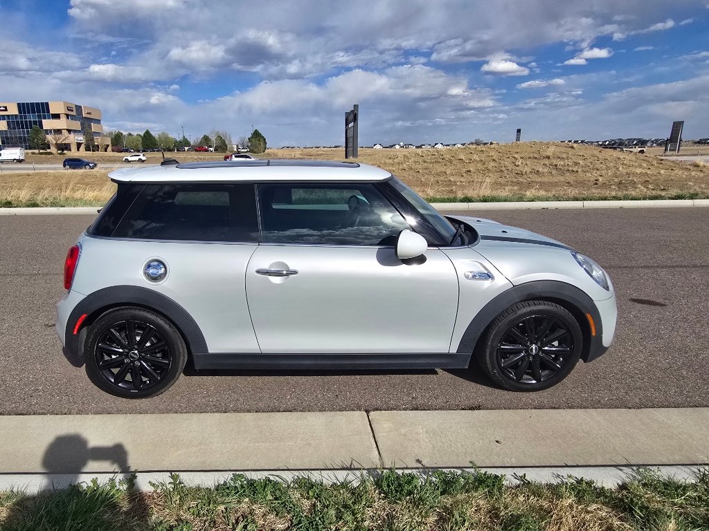 Used 2015 MINI Cooper S image 6