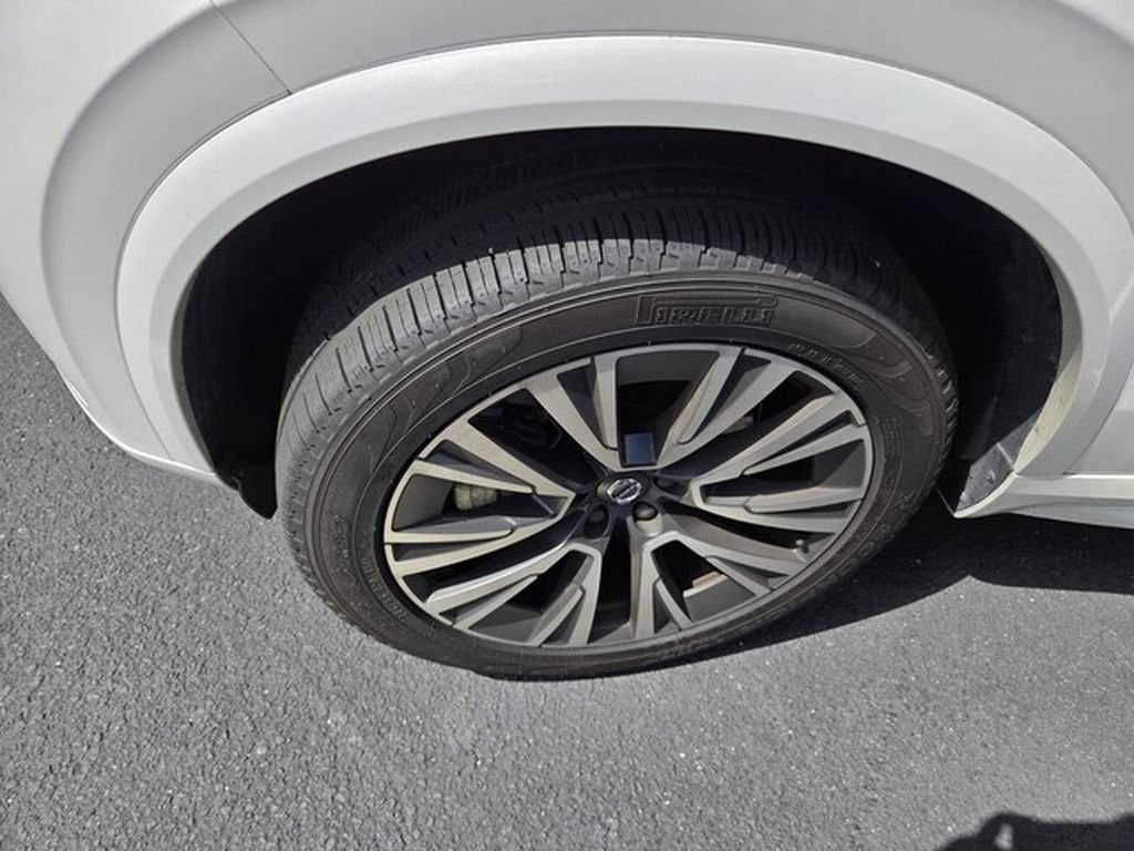 Used 2020 Volvo XC90 T6 Momentum w/ Protection Package Premier AWD/4WD image 2