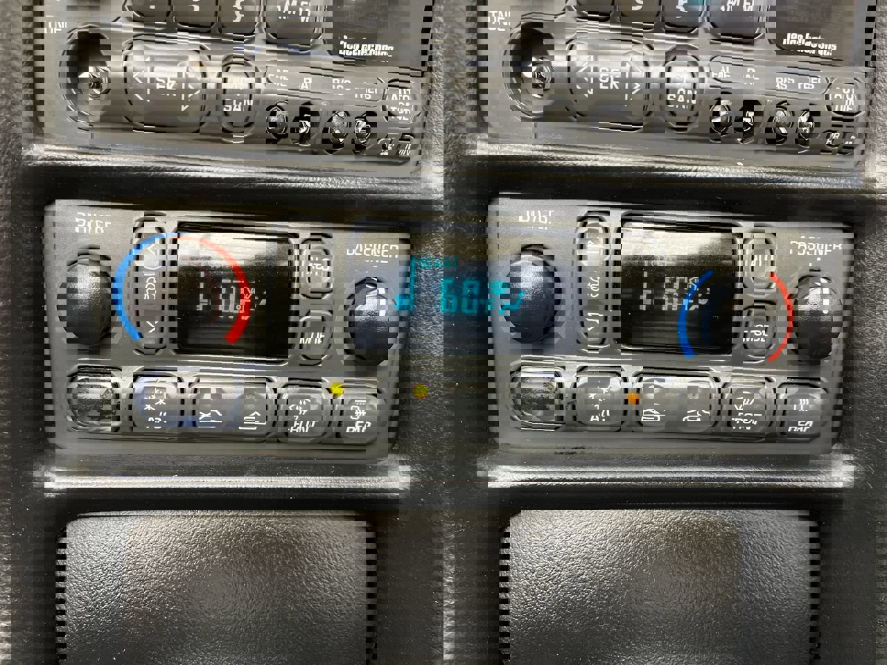 Used 2001 Chevrolet Corvette Convertible w/ Preferred Equipment Group2 image 16