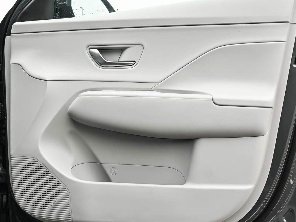 New 2026 Hyundai Kona SEL Premium image 9