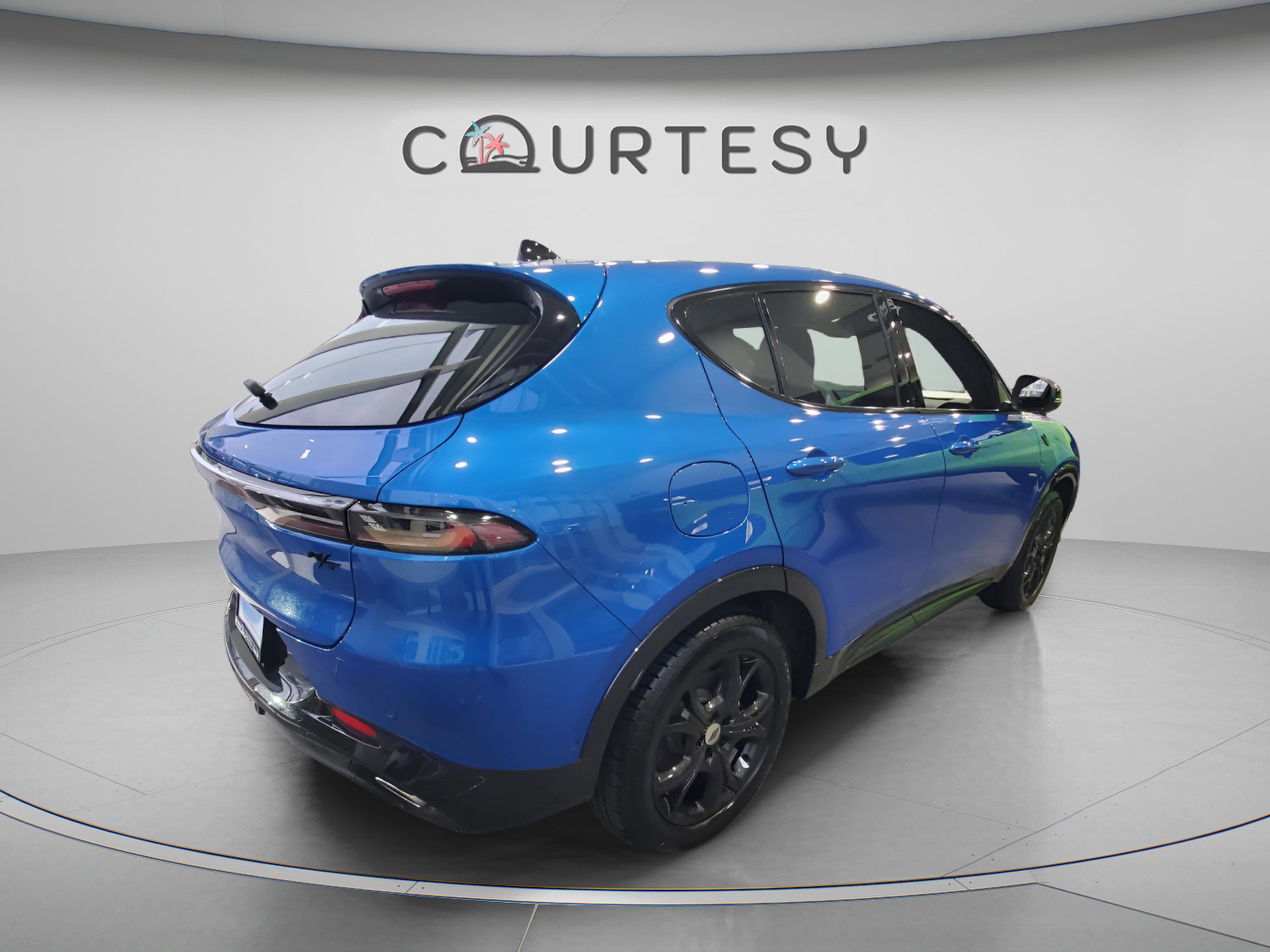 Used 2024 Dodge Hornet R/T Plus w/ Tech Pack Plus w/o Parking image 3