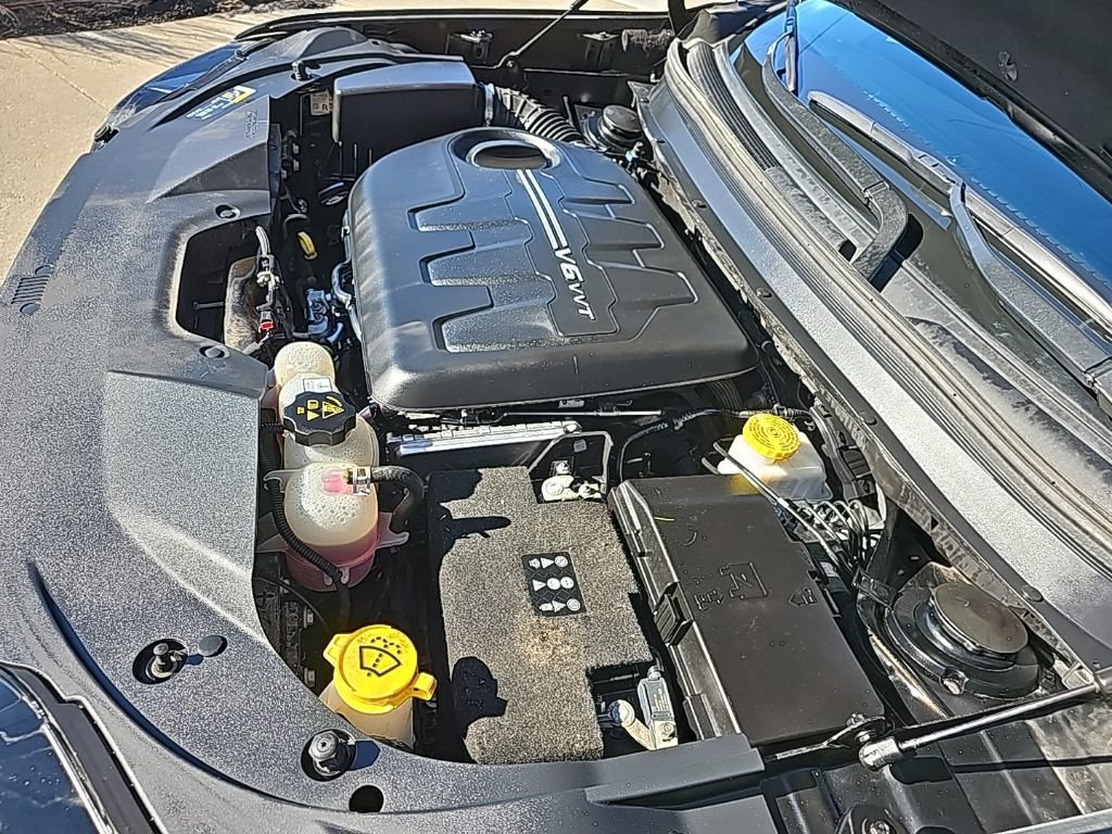 Certified 2019 Jeep Cherokee Trailhawk w/ Comfort/Convenience Group image 38