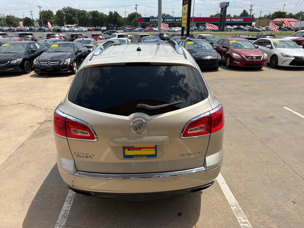 Used 2015 Buick Enclave Premium w/ Experience Buick Package FWD image 6