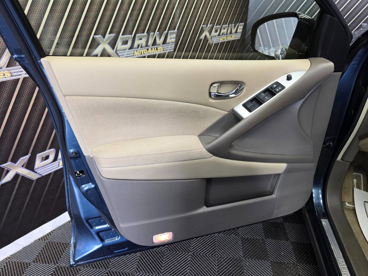 Used 2013 Nissan Murano SV image 17