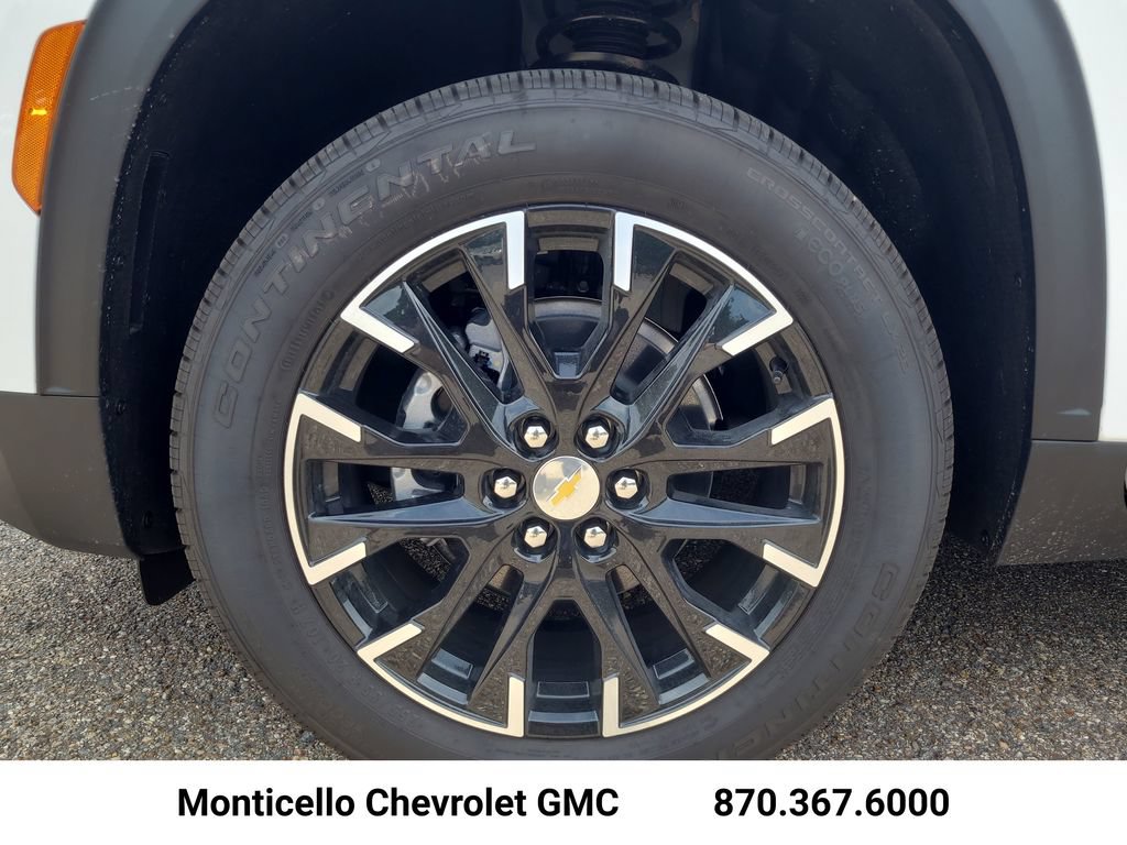 New 2026 Chevrolet Traverse LT w/ Sun and Wheel Package FWD image 11