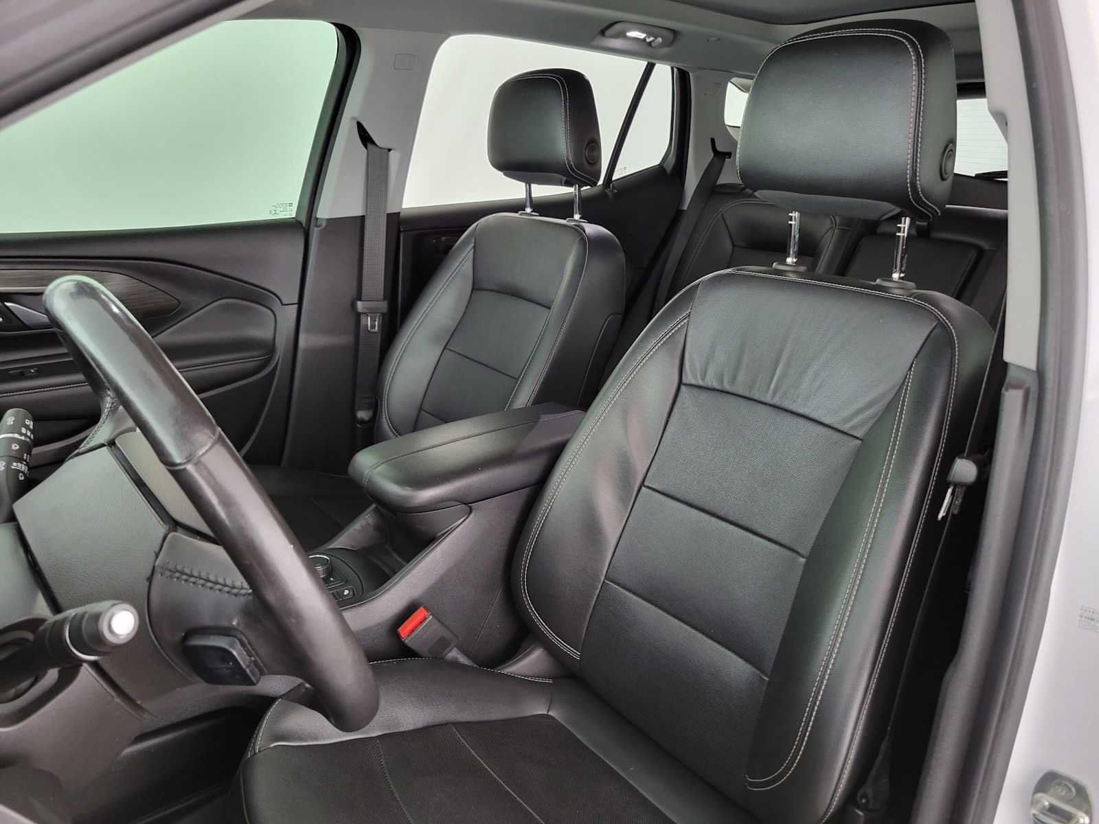 Used 2022 GMC Terrain SLT w/ Infotainment Package II FWD image 21