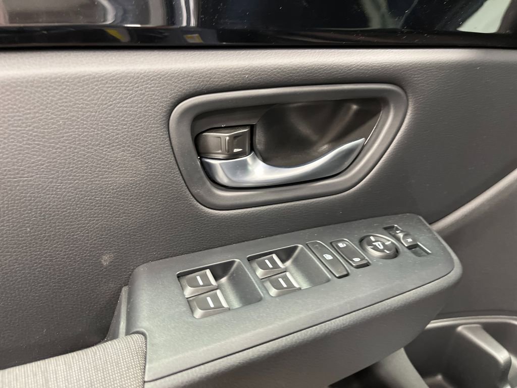 New 2025 Honda Pilot Sport image 15
