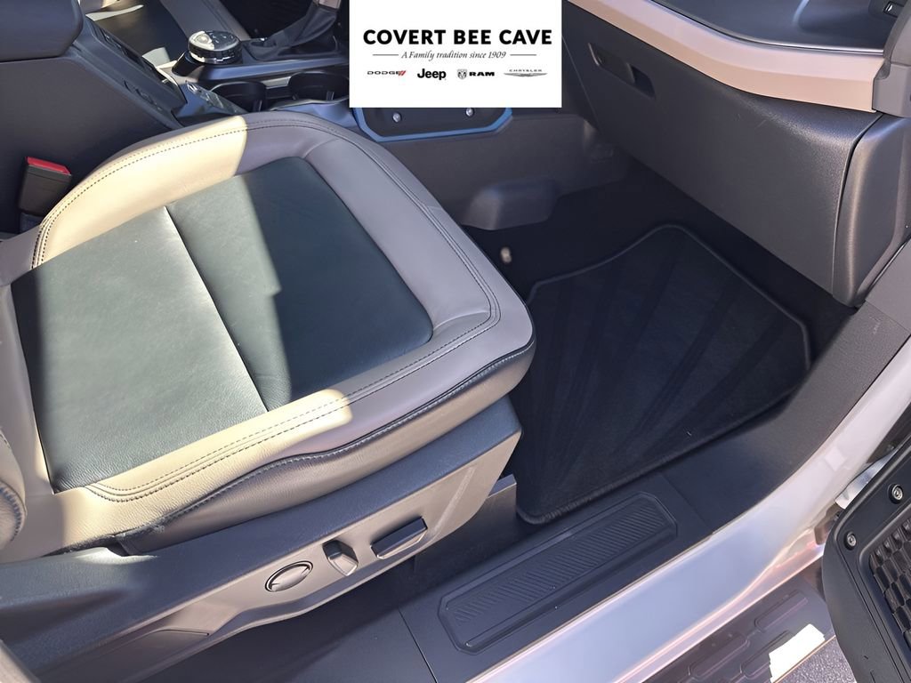 Used 2024 Ford Bronco Wildtrak image 17